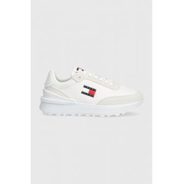 Tommy Jeans sneakers TJW TECH RUNNER ESS culoarea alb, EN0EN02511