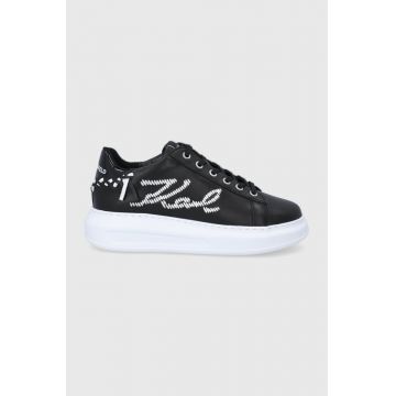 Karl Lagerfeld ghete de piele