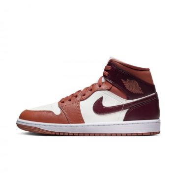 Pantofi sport Jordan Wmns Air Jordan 1 Mid